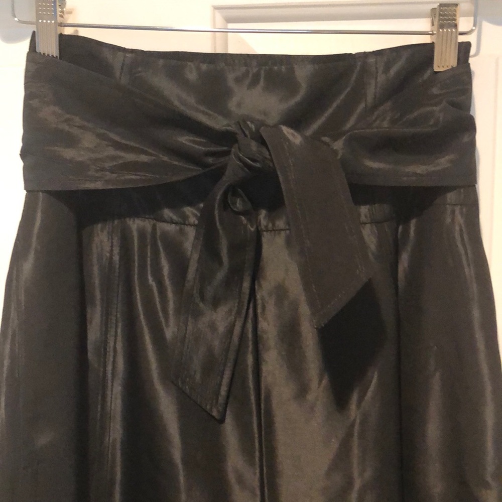 Zara Woman elegant satin skirt.